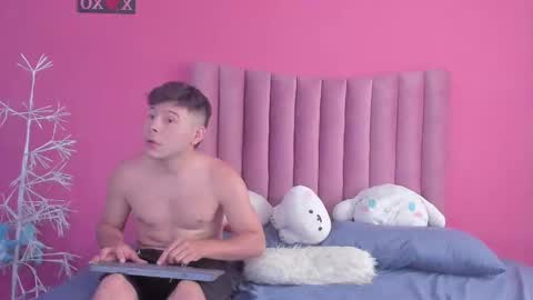 Snapshot of justin_jazmin chatting on December 17, 9:27 pm JUSTIN Y JAZMIN online show from December 17, 9:27 pm