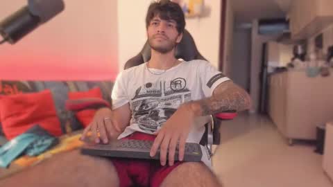 Snapshot of justin_stark1 chatting on November 15, 10:26 pm Diego online show from November 15, 10:26 pm