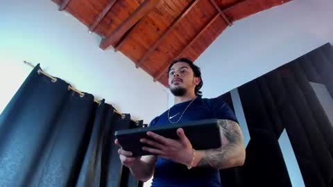 Justin White online show from June 20, 6:00 pm