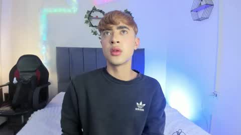 Snapshot of justinbe_ chatting on November 26, 11:22 am Justin online show from November 26, 11:22 am