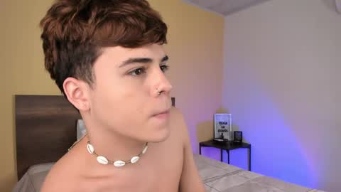 Snapshot of justinbiler chatting on December 21, 4:09 am Justin online show from December 21, 4:09 am