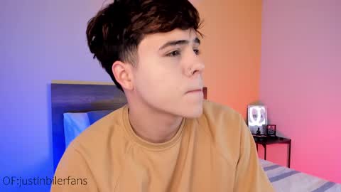 Snapshot of justinbiler chatting on February 17, 12:38 pm Justin online show from February 17, 12:38 pm