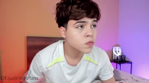 Snapshot of justinbiler chatting on February 19, 12:33 pm Justin online show from February 19, 12:33 pm