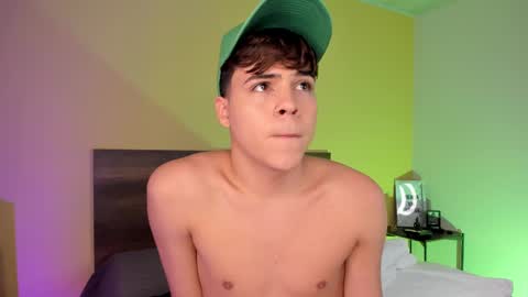 Snapshot of justinbiler chatting on February 24, 4:15 pm Justin online show from February 24, 4:15 pm