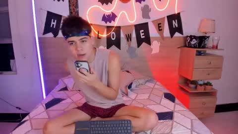 Snapshot of justinbiler chatting on October 27, 1:59 pm Justin online show from October 27, 1:59 pm