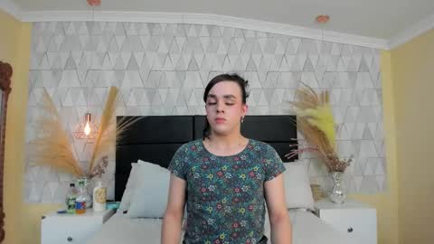 Justine online show from February 2, 3:27 am