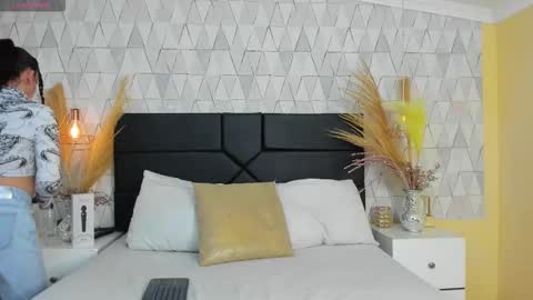 Justine online show from March 14, 4:18 am