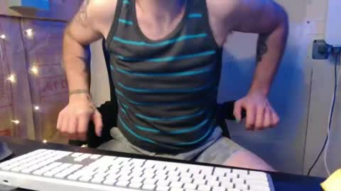 Snapshot of justinmoore1987 chatting on March 5, 11:38 am justinmoore1987 online show from March 5, 11:38 am