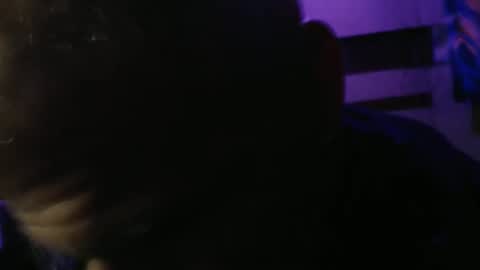 Snapshot of justinmoore1987 chatting on November 6, 12:11 am justinmoore1987 online show from November 6, 12:11 am