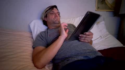 Snapshot of justinnorthwood chatting on November 12, 7:42 am JustinNorthwood online show from November 12, 7:42 am