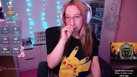 Snapshot of justkerryx chatting on October 29, 9:33 am Kerry online show from October 29, 9:33 am