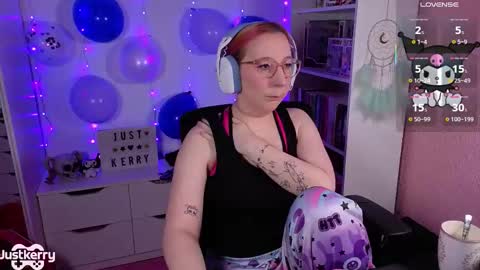 Snapshot of justkerryx chatting on November 19, 8:47 am Kerry online show from November 19, 8:47 am