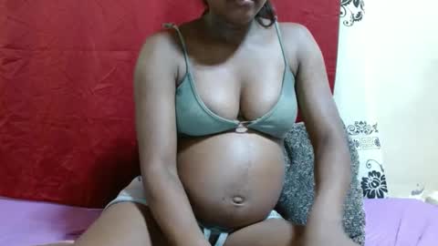 Snapshot of justlhot chatting on January 17, 5:00 am Justlhot online show from January 17, 5:00 am