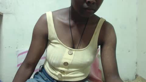 Snapshot of justlhot chatting on December 5, 4:54 am Justlhot online show from December 5, 4:54 am