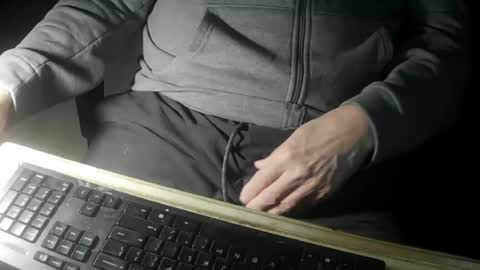 Justme39057 online show from May 28, 3:42 pm