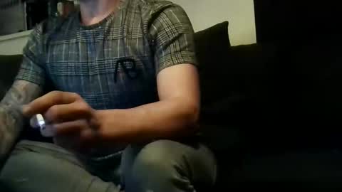 Snapshot of justmehere077 chatting on December 21, 1:47 am justmehere077 online show from December 21, 1:47 am