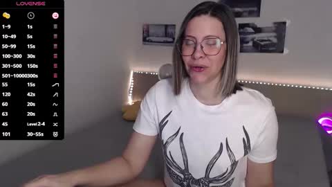 Julie online show from February 19, 5:03 am