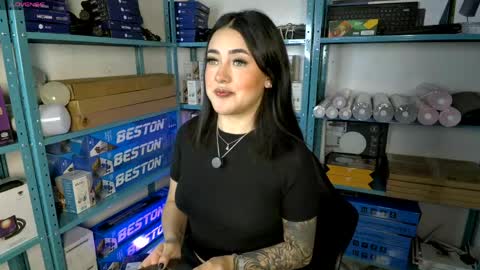 Snapshot of justonecute chatting on May 14, 11:11 pm Emy online show from May 14, 11:11 pm