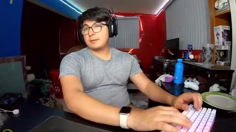 Snapshot of justsky117 chatting on February 28, 11:01 pm justsky117 online show from February 28, 11:01 pm