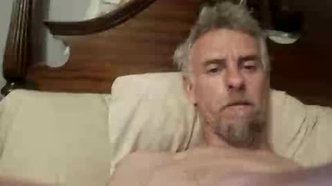 Snapshot of justwant2strokeit chatting on April 22, 1:52 am justwant2strokeit online show from April 22, 1:52 am
