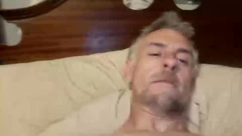 Snapshot of justwant2strokeit chatting on April 24, 1:41 am justwant2strokeit online show from April 24, 1:41 am