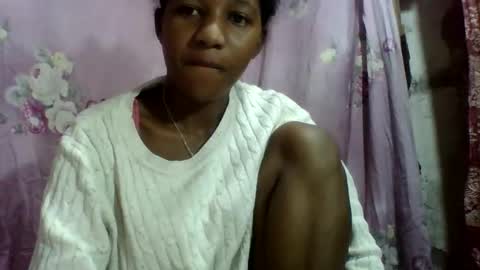 juvanie98 online show from March 17, 1:43 am