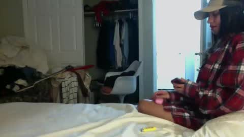 J and Sugar snap pea online show from January 6, 8:45 pm