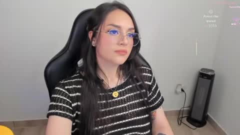 Snapshot of jxssicax chatting on May 13, 1:25 am jxssicax online show from May 13, 1:25 am