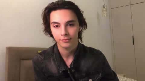 Snapshot of k0sta_32 chatting on January 16, 8:25 pm k0sta online show from January 16, 8:25 pm