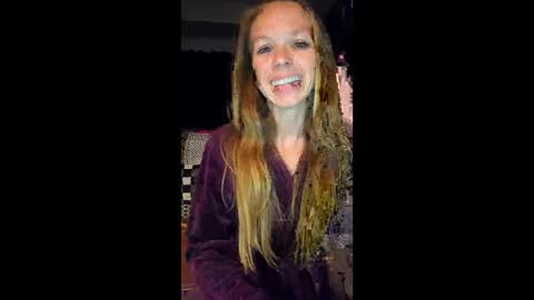 Snapshot of k11089 chatting on June 10, 2:34 am k11089 online show from June 10, 2:34 am