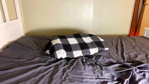 k1tty b0y online show from July 18, 7:23 am