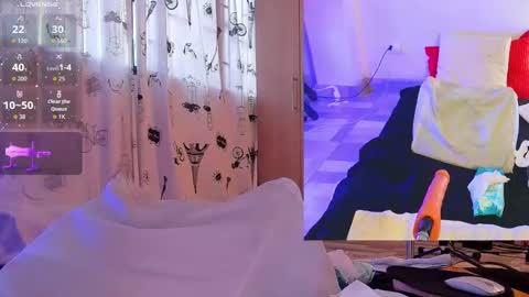 Snapshot of k4rolin chatting on February 15, 10:17 pm Karolin online show from February 15, 10:17 pm