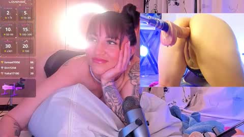 Snapshot of k4rolin chatting on March 3, 12:50 am Karolin online show from March 3, 12:50 am