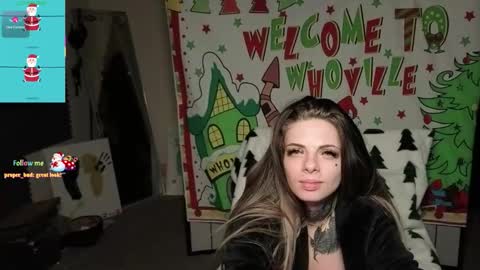 Snapshot of k8x4u chatting on December 17, 5:13 am K8X4U LOVE ME online show from December 17, 5:13 am