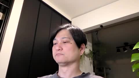 KI e697a5e69cac online show from April 26, 3:53 pm