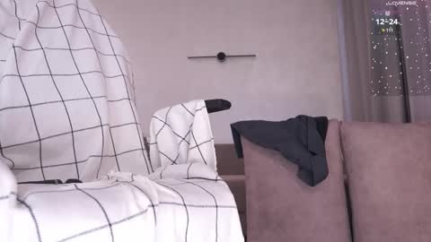 Amely online show from February 27, 8:17 am