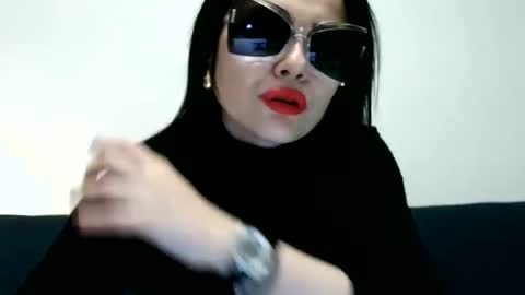 Snapshot of k_queen36 chatting on January 5, 5:51 pm k_queen36 online show from January 5, 5:51 pm