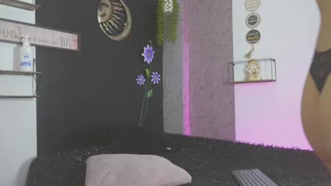 Snapshot of kadybrown chatting on September 26, 2:21 pm kadybrowm online show from September 26, 2:21 pm