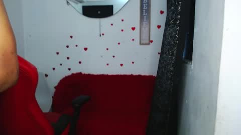 Snapshot of kael_fox chatting on April 7, 5:57 pm kael_fox online show from April 7, 5:57 pm