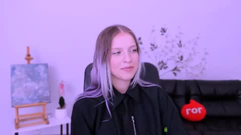 Snapshot of kaela_spell_ chatting on July 22, 10:56 pm kaela_spell_ online show from July 22, 10:56 pm