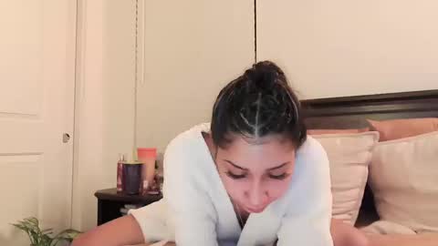 kaelagreen online show from October 19, 6:47 am