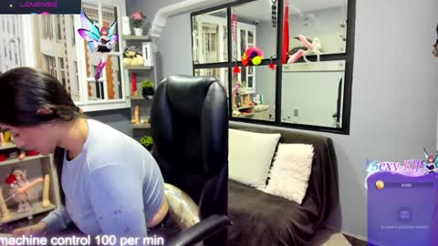 Snapshot of kagomme_h chatting on February 5, 11:02 am Antonella online show from February 5, 11:02 am