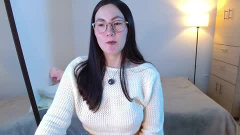 ChloeIndependient model online show from March 29, 5:40 am