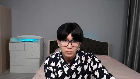 Kai Chicken online show from December 2, 8:26 pm