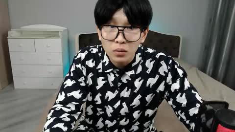 Kai Chicken online show from December 4, 9:45 pm