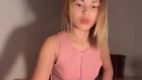 Snapshot of kai_kate02 chatting on October 16, 7:09 am kai online show from October 16, 7:09 am