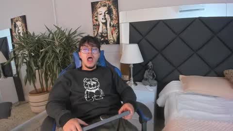 kai_storn online show from March 14, 11:48 am