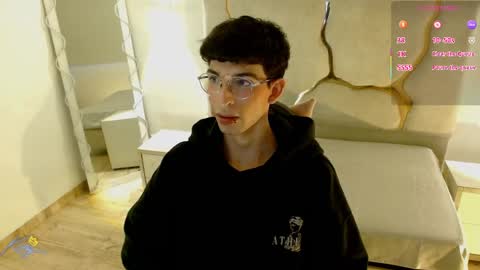 kai_tay1 online show from April 27, 11:41 am