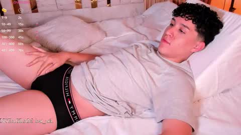 Snapshot of kai_zarek chatting on October 25, 11:29 am Kai online show from October 25, 11:29 am