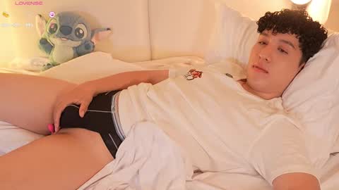 Snapshot of kai_zarek chatting on March 1, 1:57 pm Kai online show from March 1, 1:57 pm